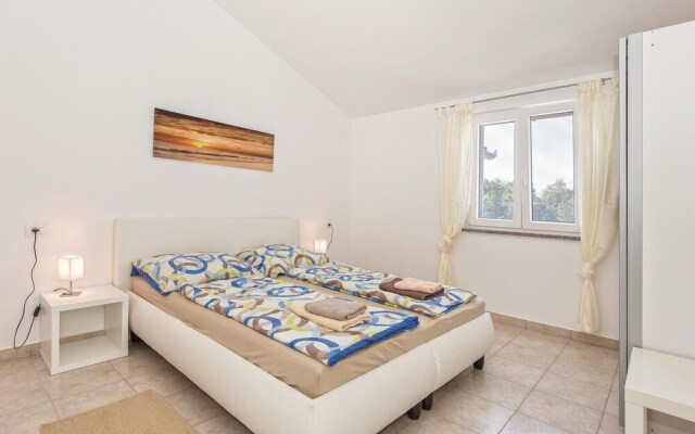 Amazing Home in Koromacno With Wifi and 2 Bedrooms