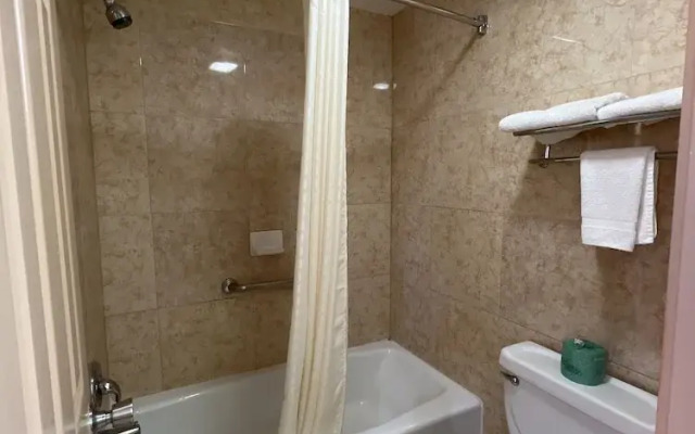 Executive Inn & Suites Lackland AFB