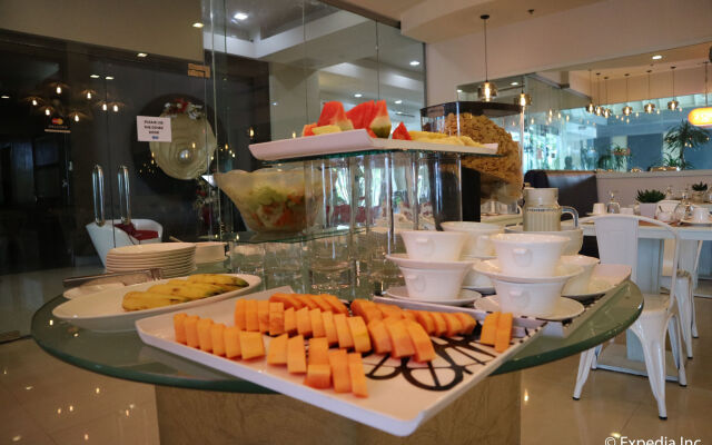Paseo Premiere Hotel
