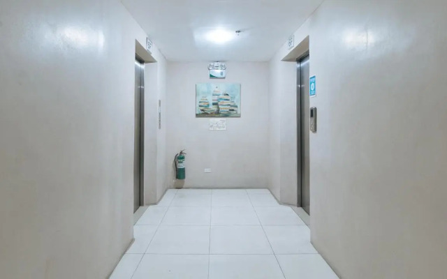 RedDoorz Plus @ Buendia Ave Makati