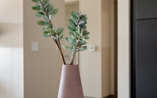 1-Bdrm Getaway in Marina Del Rey (1310)