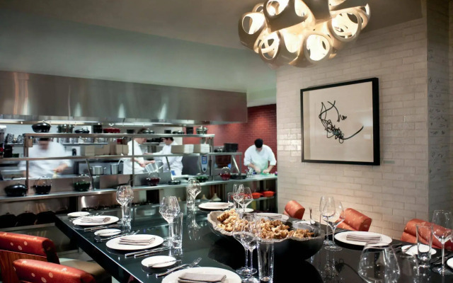 The Ritz-Carlton, Toronto