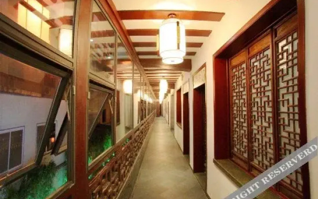 Tianmu Huihuang Hot Spring Holiday Hotel