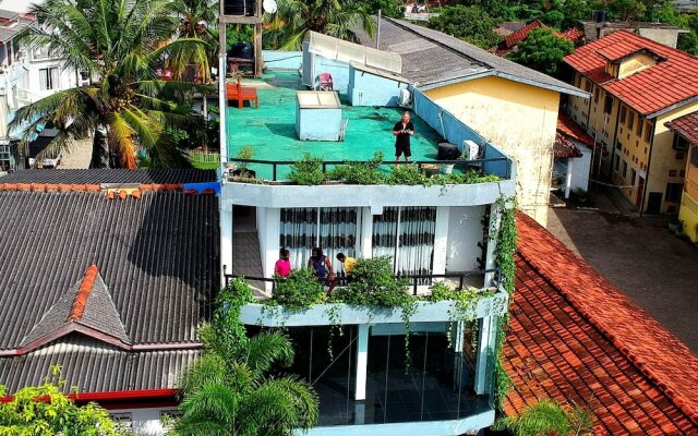 Co-Living Memories Hostel & Restaurant