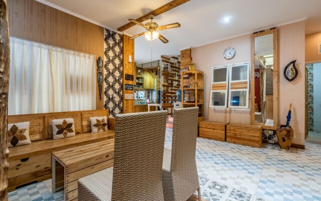 Jimbaran Cozy House & Bunk Bed