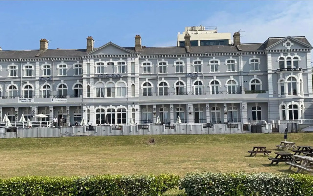 Royal Grosvenor Hotel