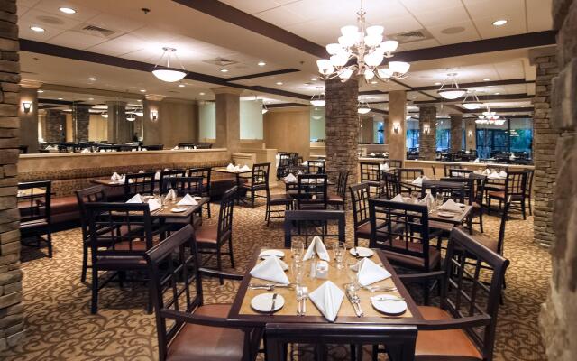 Crowne Plaza Executive Center Baton Rouge by IHG