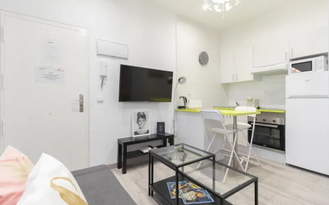 Dobo Homes Ronda De Valencia Apartment