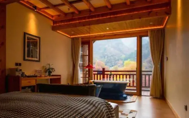 Jiuru Mountain Nomanbao Life Scene Hotel