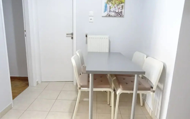 Nice flat near metro Syngrou Fix