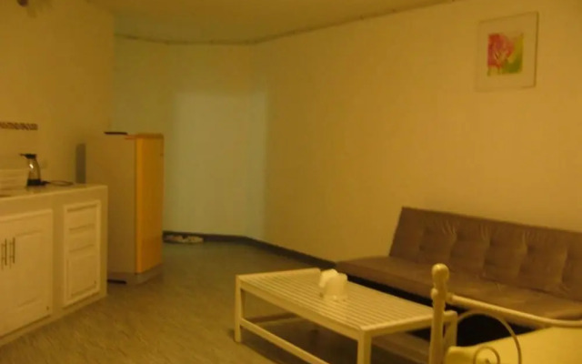 Room-chan Kim Don Mueang Guest House Tri