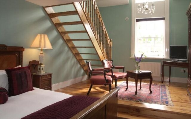 Viewmount House