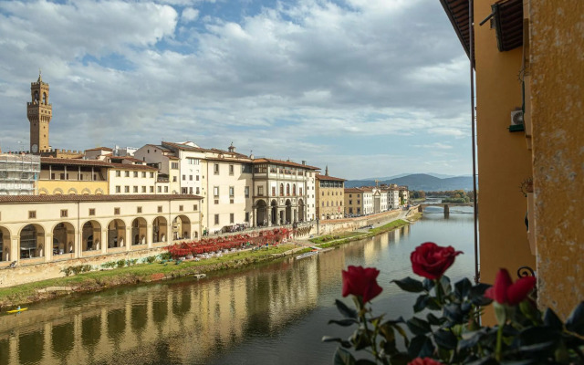 Ponte Vecchio 3 bedroom apartment