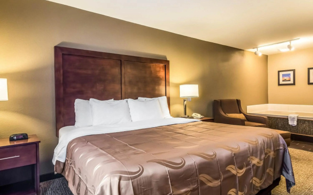 Quality Inn & Suites Salem near I-57