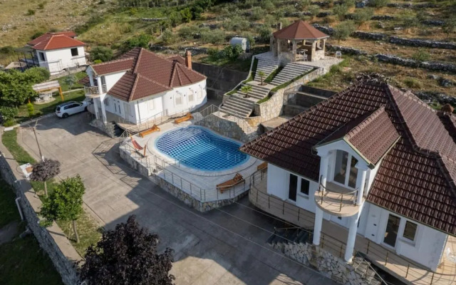 The Lake House 2 in Shkod r