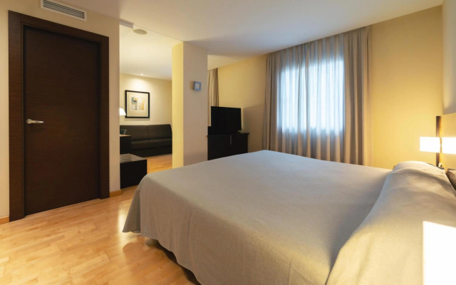 Hotel Port Elche - Image 7