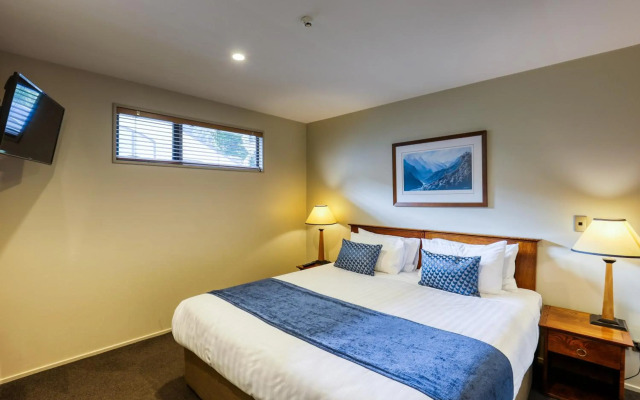 Garden Court Suites And Apartments