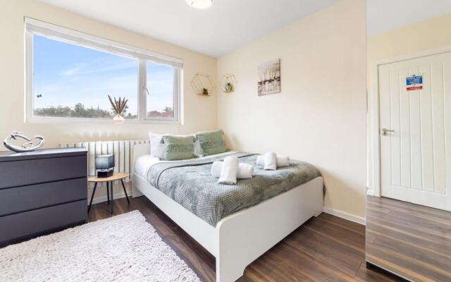 Stunning Ensuite Room In Isleworth TW7