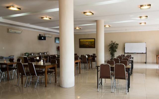 Hotel Cepu Indah 1