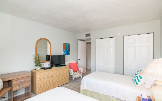 Runaway Bay Resort by BBG