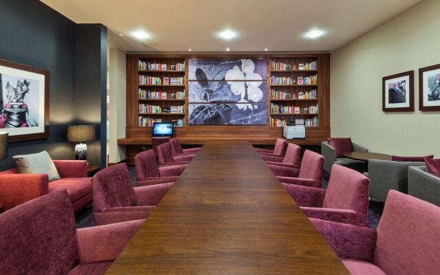 Hampton by Hilton London Luton Airport