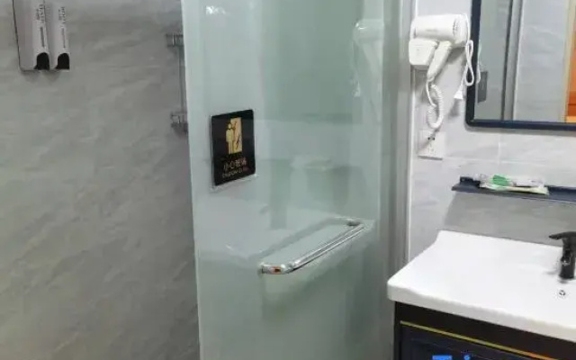 Shanghai Qingcun Hotel