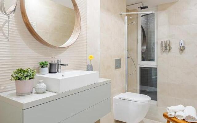 Il Lago - Sunrise - Cozy Luxurious Smart Home By The Lake