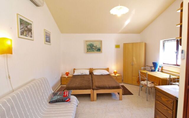 Apartment 535
