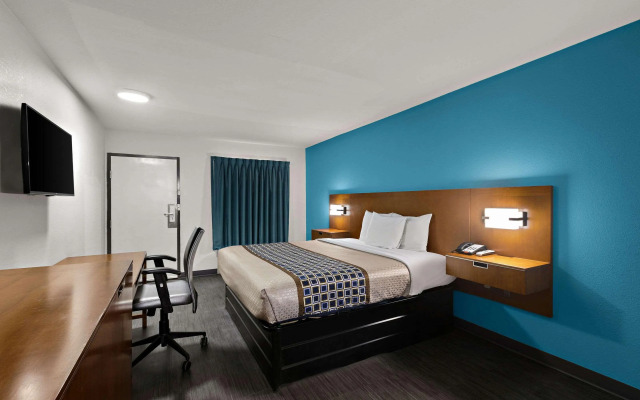 Rodeway Inn Commerce