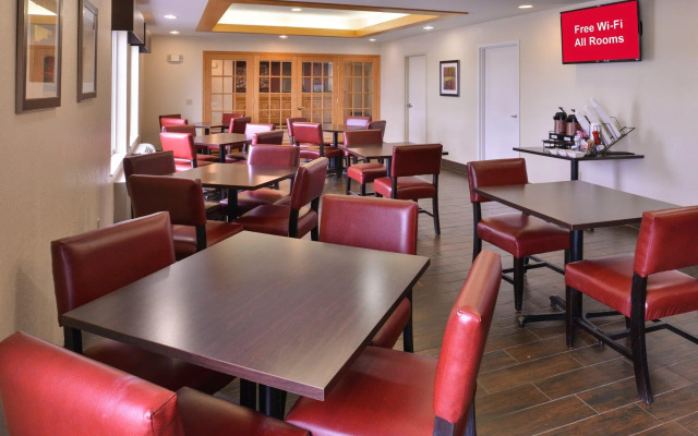 Red Roof Inn Clyde