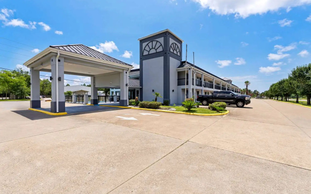 Econo Lodge Inn & Suites Ocean Springs - Biloxi