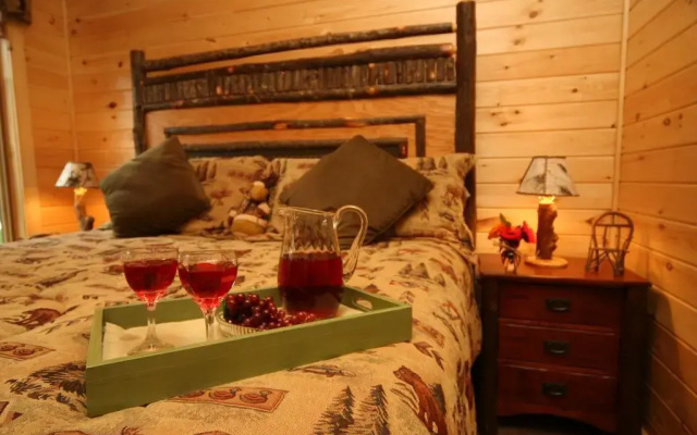 Lodges At Cresthaven