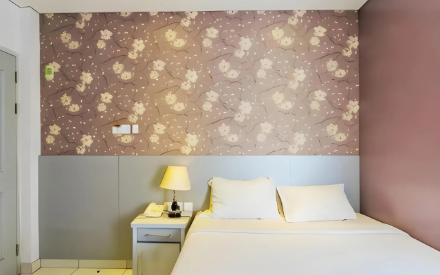 Eve Hotel