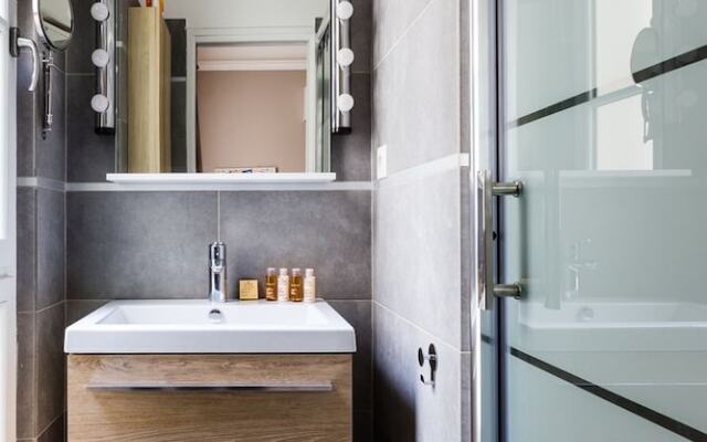 Family Stay Near Montparnasse