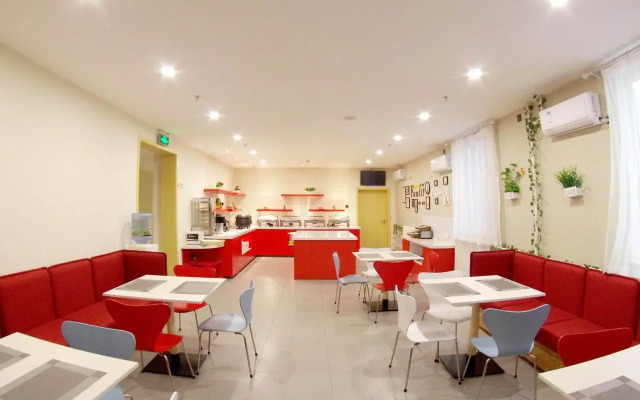 ibis Beijing Tiantandongmen Metro Station Hotel