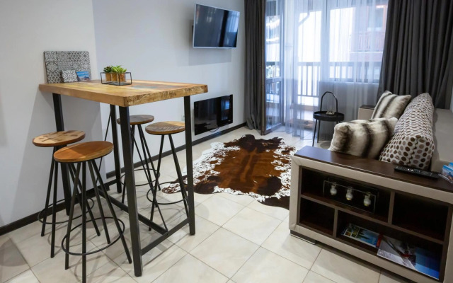 Lovely 1 Bedroom Apartment 5min FROM THE SKI LIFT!