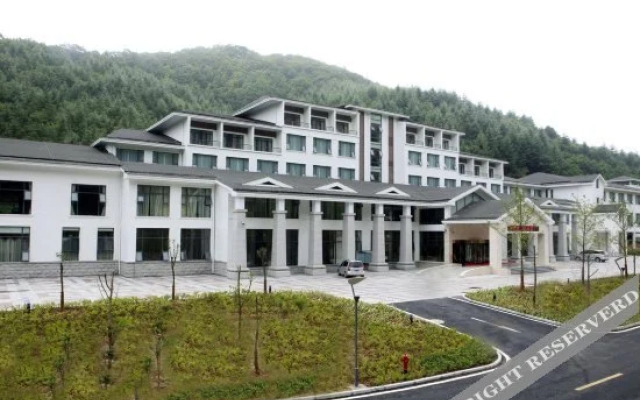 Shennong Hotel