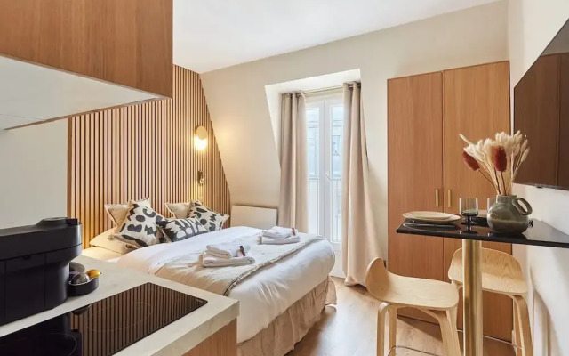 Superbe Studio Tour Eiffel Trocadero by Studioprestige