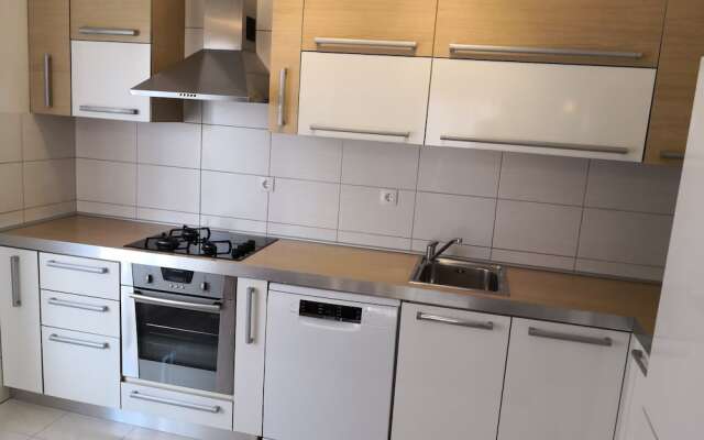 King Apartment4 Star Accommodation for the Price of 3