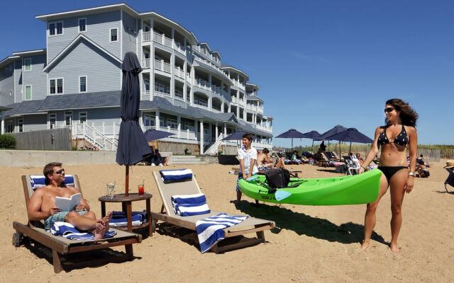 Madison Beach Hotel, Curio Collection by Hilton