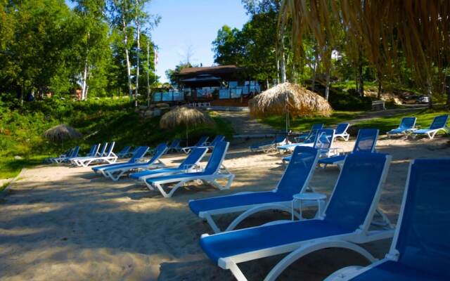 Footprints Resort