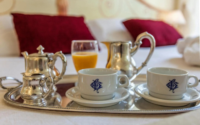 Colomba D'Oro Hotel
