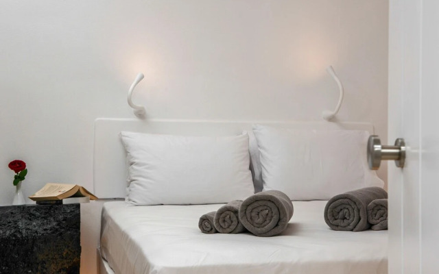 White Sky Caldera Villa by Blue Escape