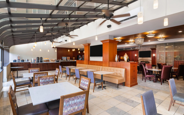 Eastgate Hotel, BW Signature Collection