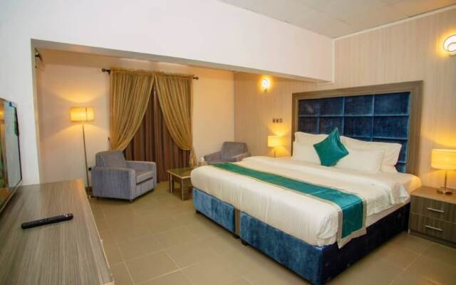 Riviera Suites