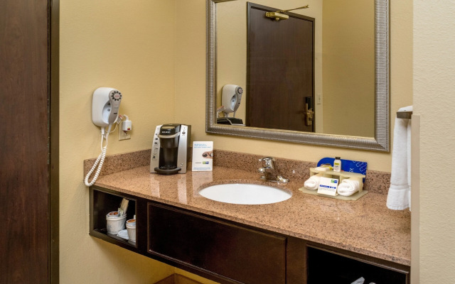 Holiday Inn Express Charleston-Kanawha City by IHG