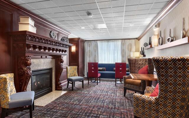 Hampton Inn & Suites Cleveland-Beachwood