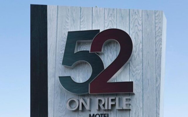52 on Rifle Motel