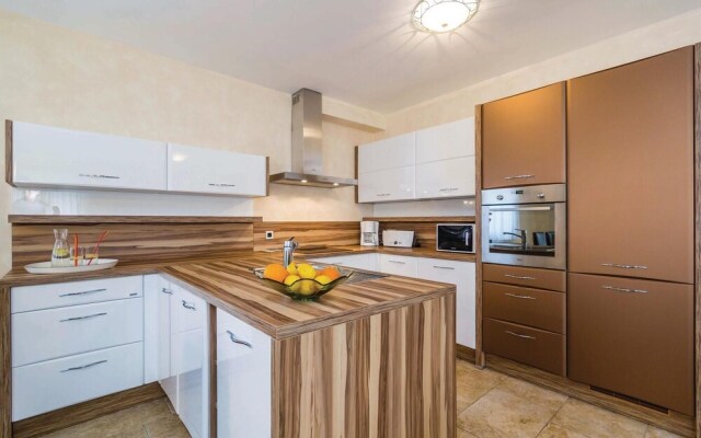 Beautiful Home in Turcic With Wifi and 4 Bedrooms