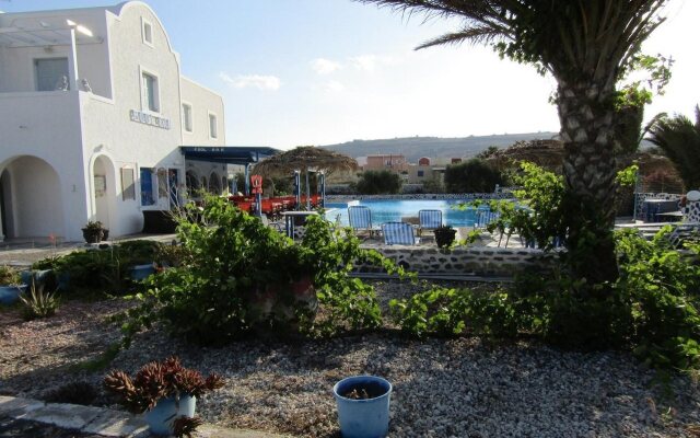 Perissa Hotel